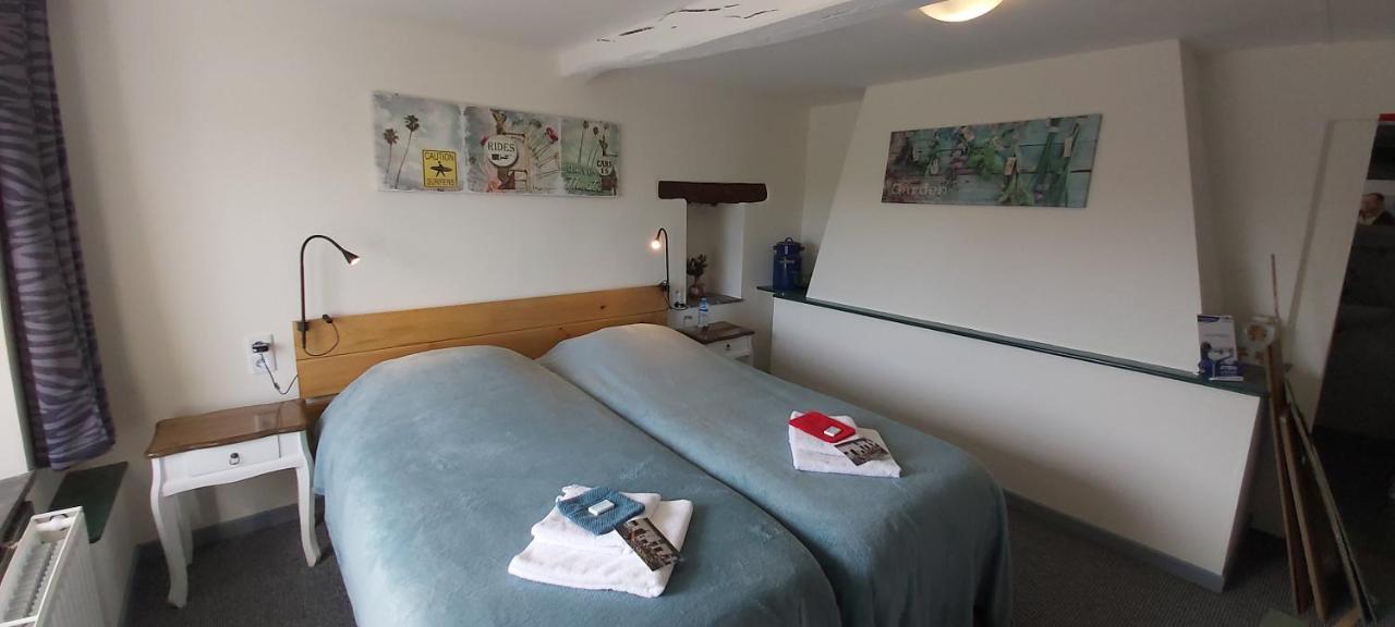 La Fermette Blanche Bed & Breakfast Nadrin