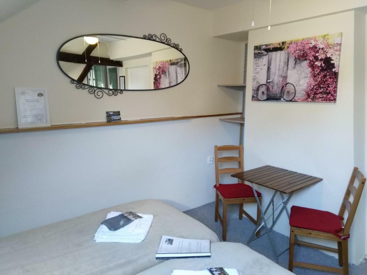 La Fermette Blanche Bed & Breakfast *